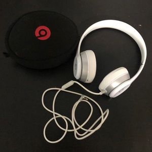 Beats by dr dre Solo Bluetooth On-Ear headphones